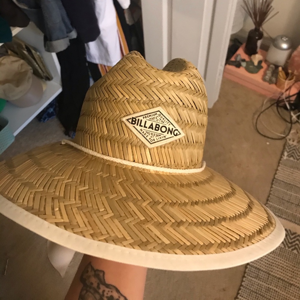 billabong NWOT straw hats